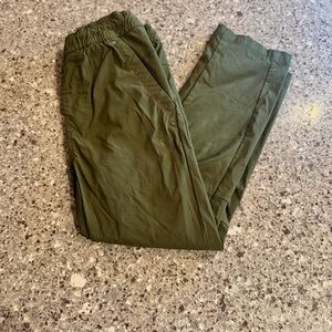 GAP Kid’s l Boy’s Olive Joggers l Size: S